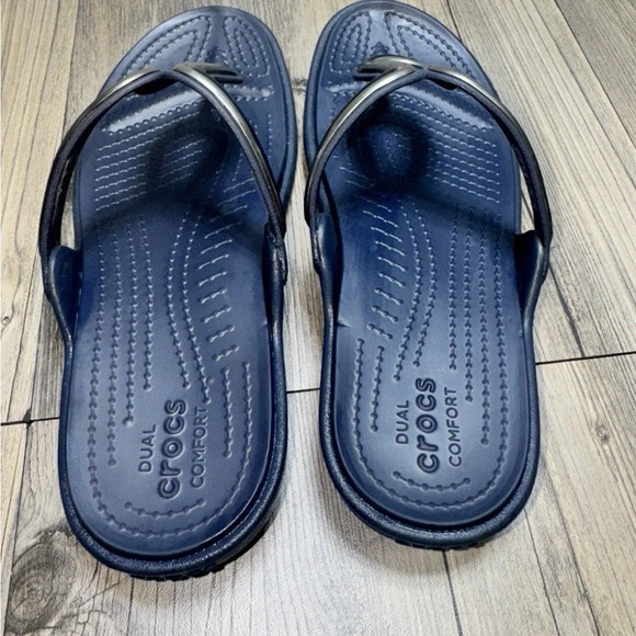 Crocs Sanrah Metalblock Blue Silver Flip Flop Thongs Sandals Women’s Size 10 - Picture 4 of 8